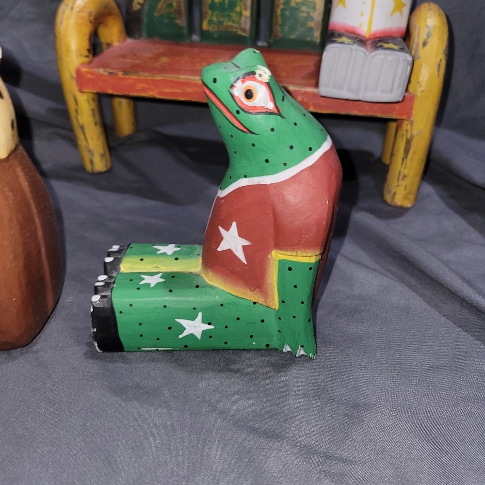 Vtg Hand Carved Folk Art Hand Painted Frog Cat Chicken Sat On A Bench Wooden - Picture 14 of 16